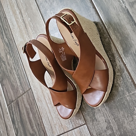 Crossover Wedges - Picture 2 of 6